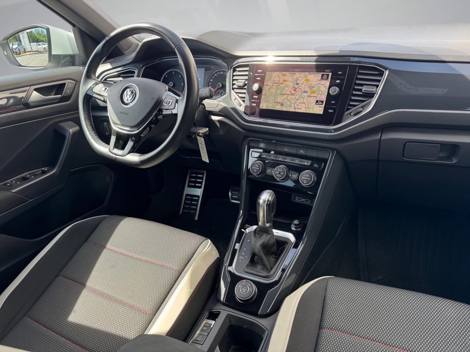 Volkswagen T-Roc Sport