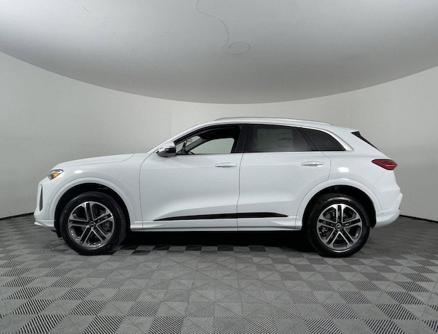 2025 Audi Q5 Premium - Photo 11