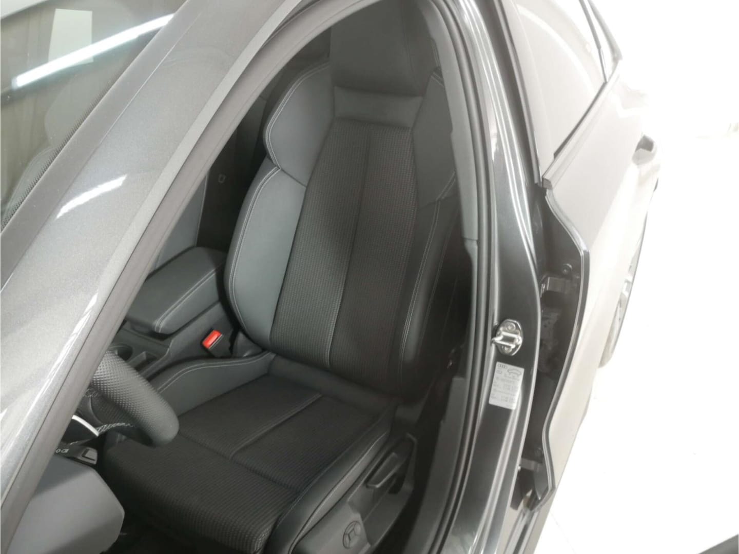 Bild über Audi S3 Limousine TFSI quattro S tronic - für weitere Informationen kontaktieren Sie den Audi Partner