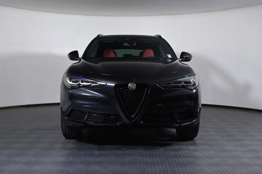 2025 Alfa Romeo Stelvio Stelvio AWD's photo