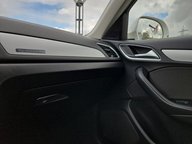 Image about Audi Q3 sport 2.0 TDI quattro 6-Gang