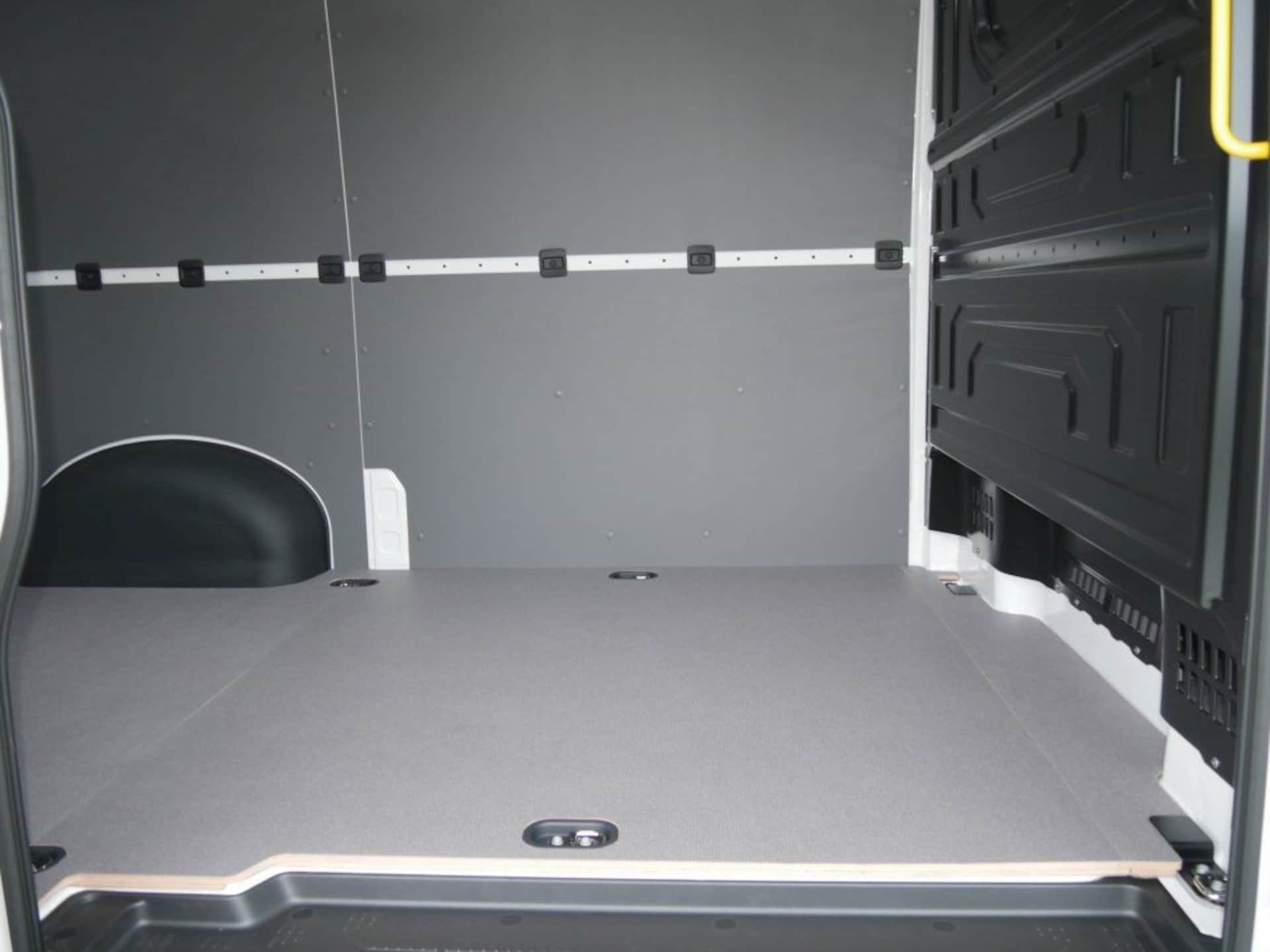 Volkswagen Crafter Kasten mittlerer Radstand