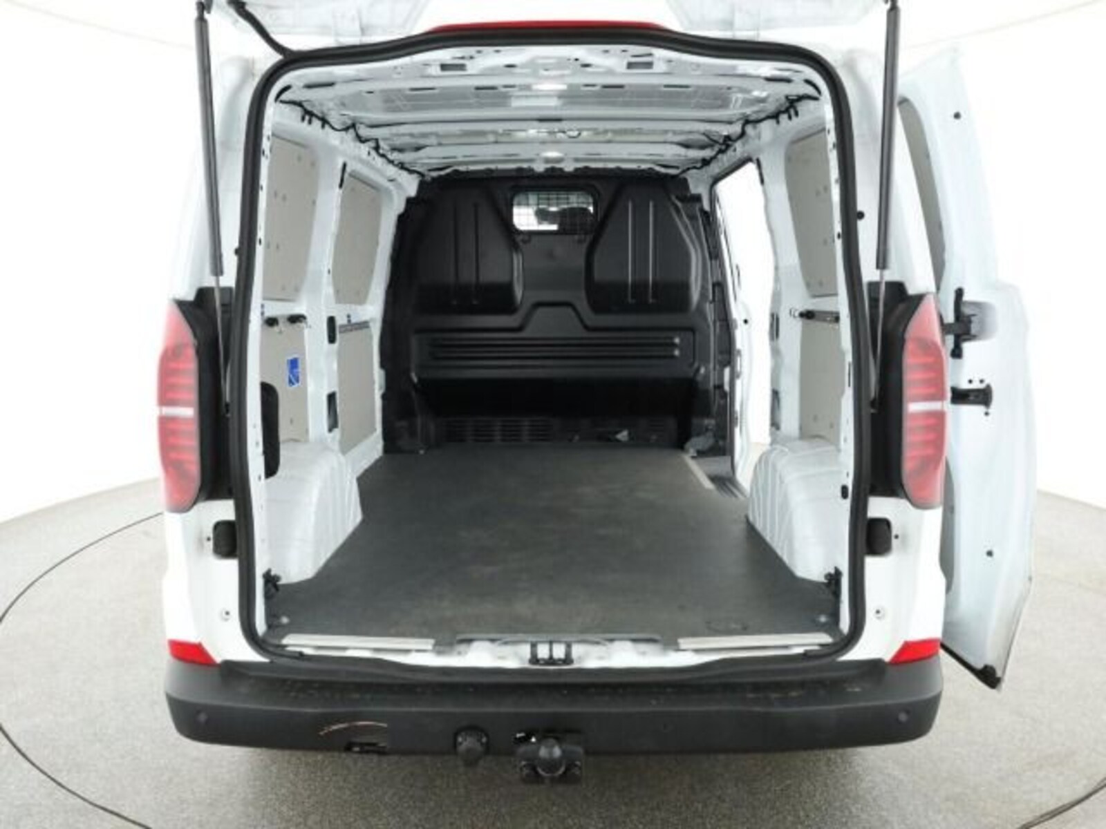 Volkswagen Transporter Kasten kurzer Radstand – Bild 5