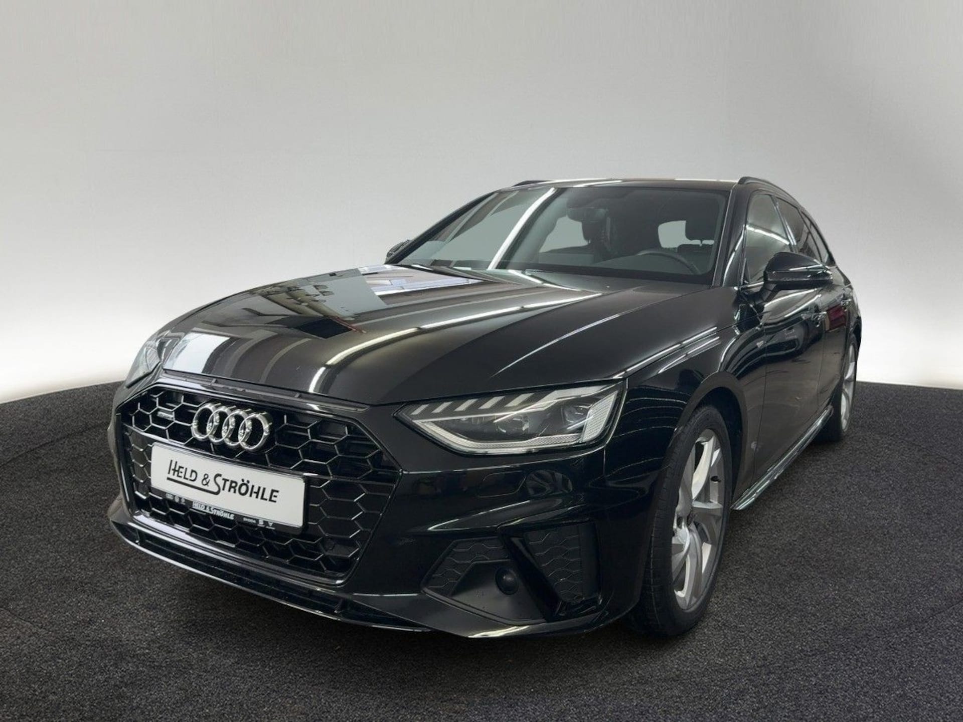 Audi A4 Avant S line