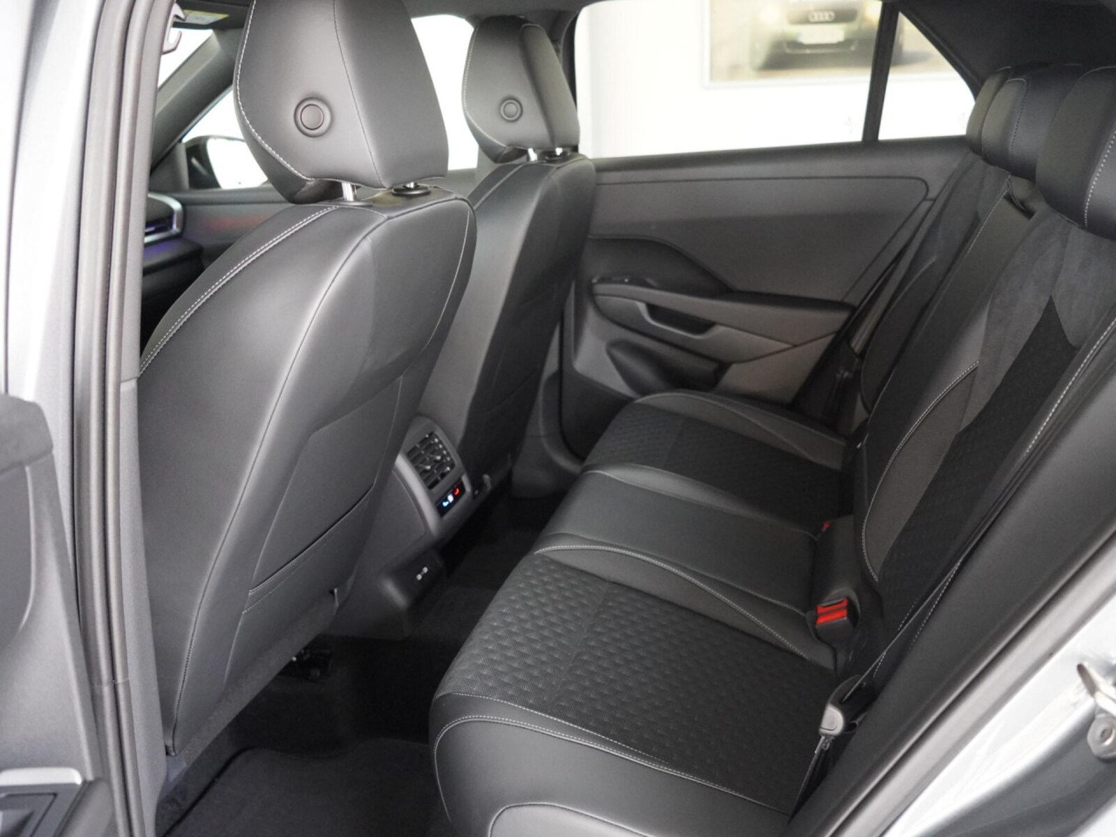 Volkswagen T-Roc – Bild 11