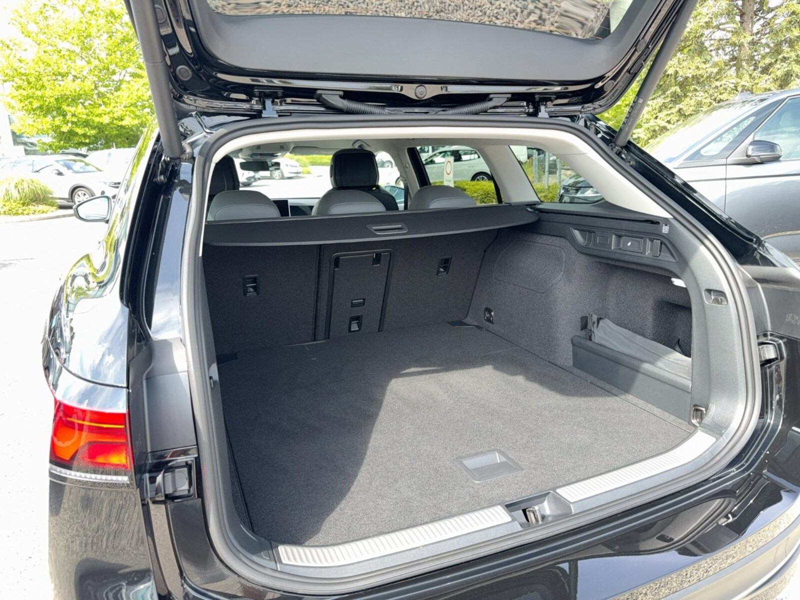 Volkswagen Passat – Bild 16
