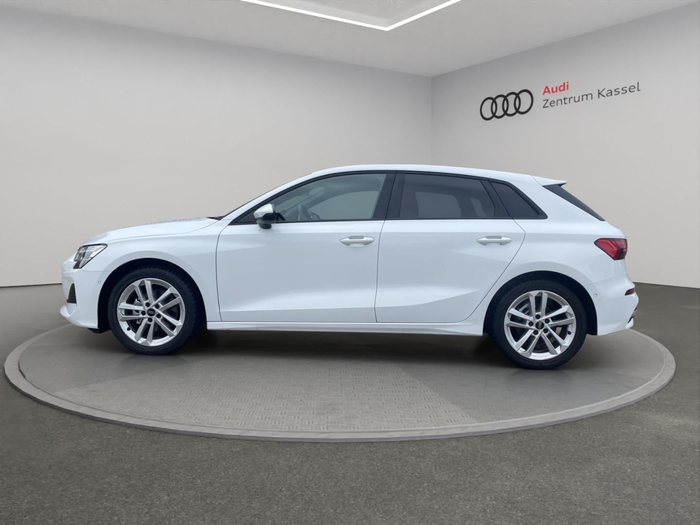 Bild über Audi A3 Sportback advanced 30 TFSI S tronic - für weitere Informationen kontaktieren Sie den Audi Partner