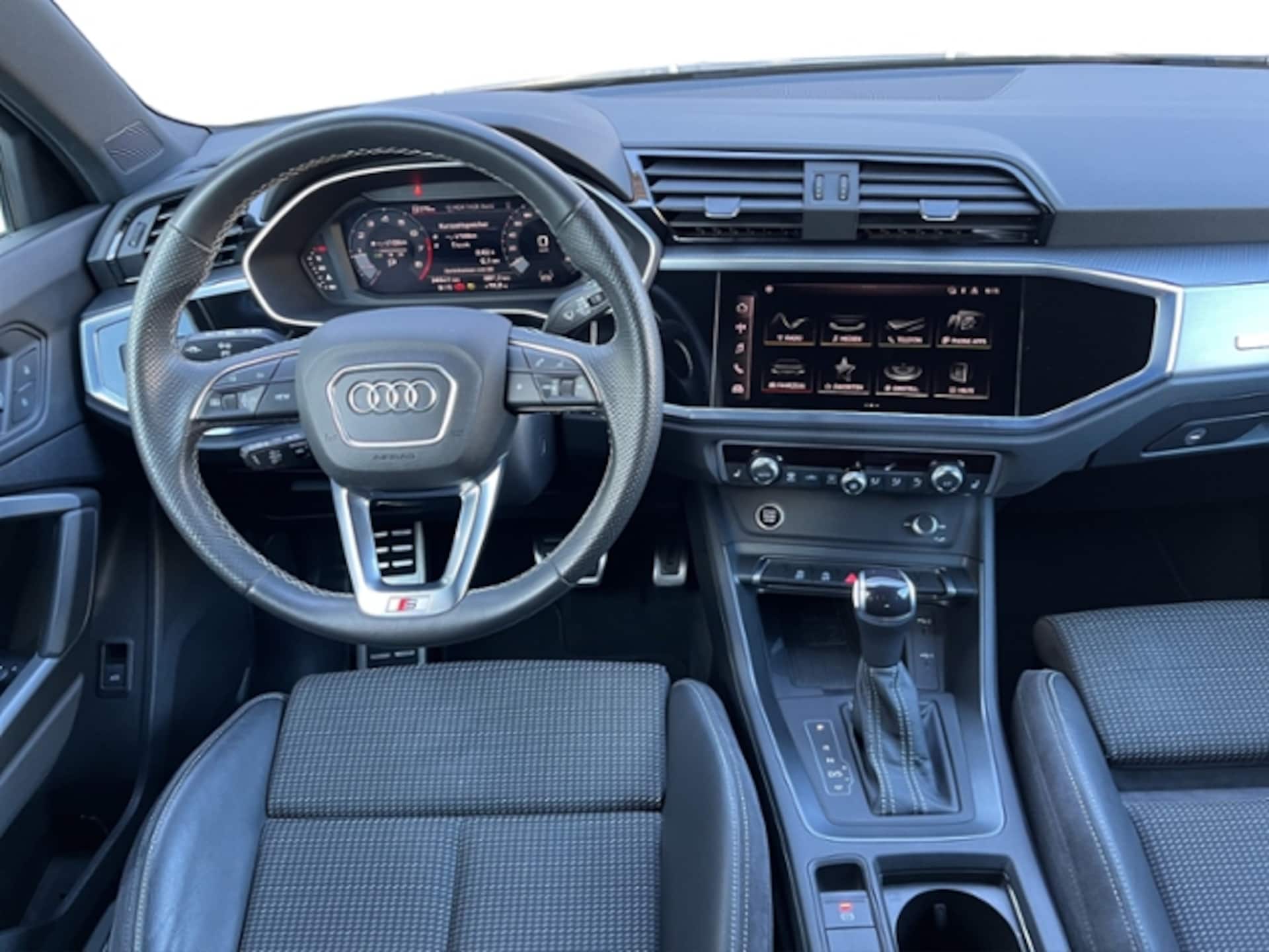 Audi Q3 SUV S line