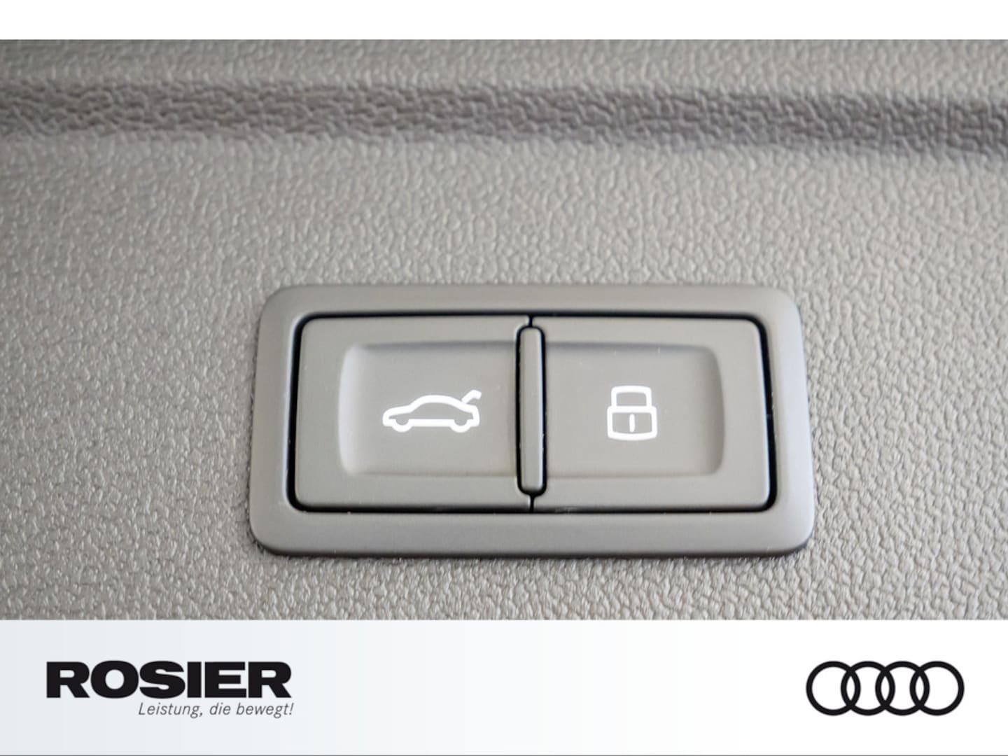 Bild über Audi RS 3 Sportback TFSI quattro 294 kW S tronic - für weitere Informationen kontaktieren Sie den Audi Partner