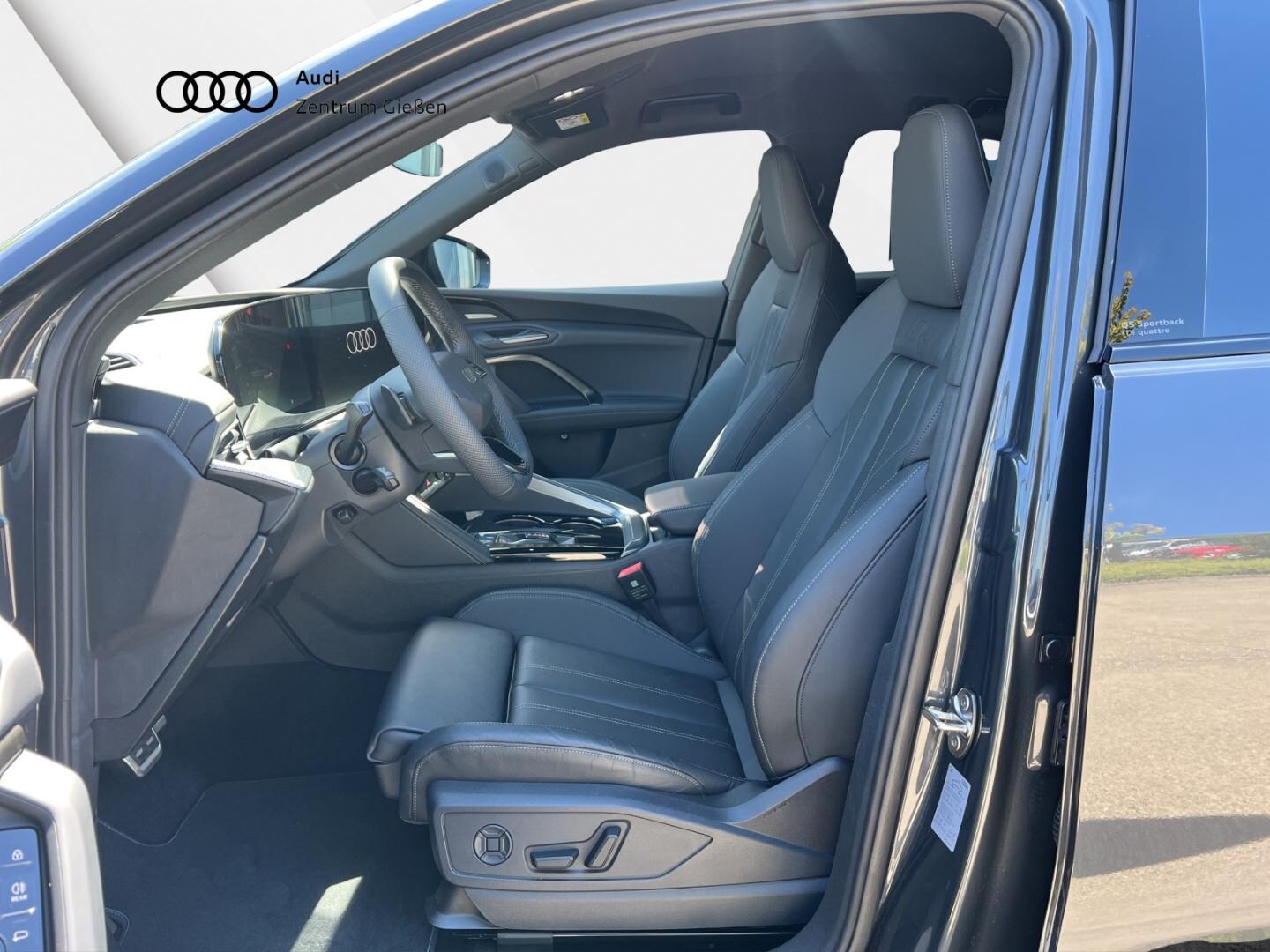 Bild über Audi Q5 Sportback TDI quattro 150 kW S tronic - für weitere Informationen kontaktieren Sie den Audi Partner