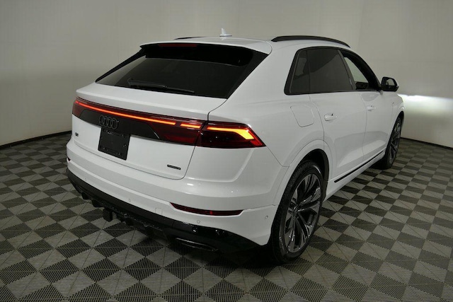 2026 Audi Q8