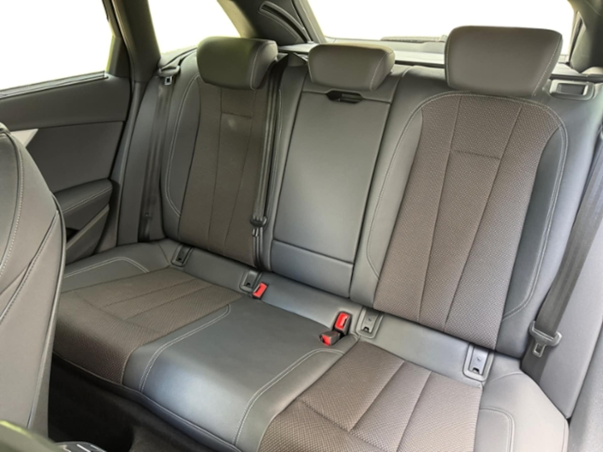 Audi A4 Avant S line