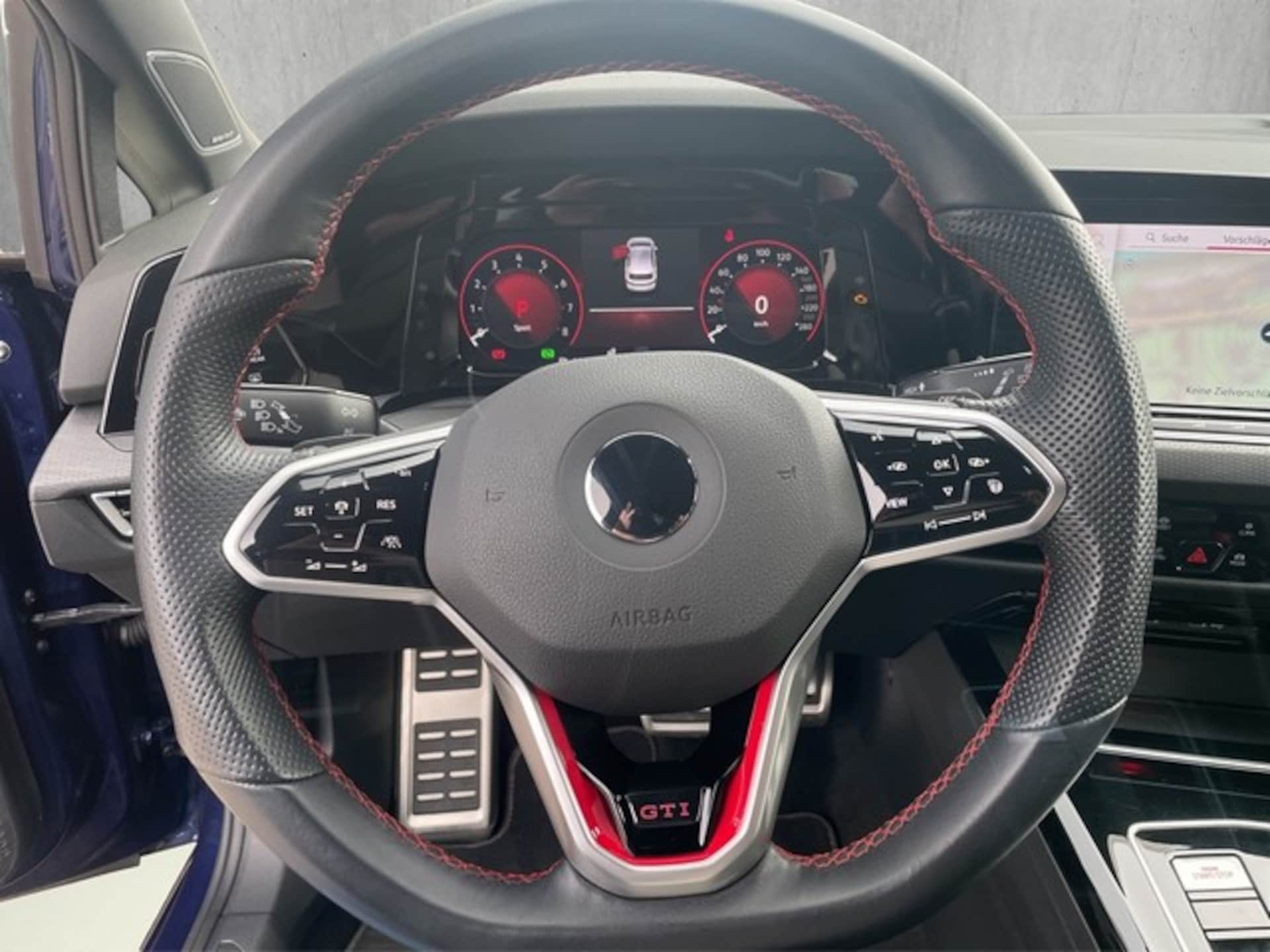Volkswagen Golf GTI