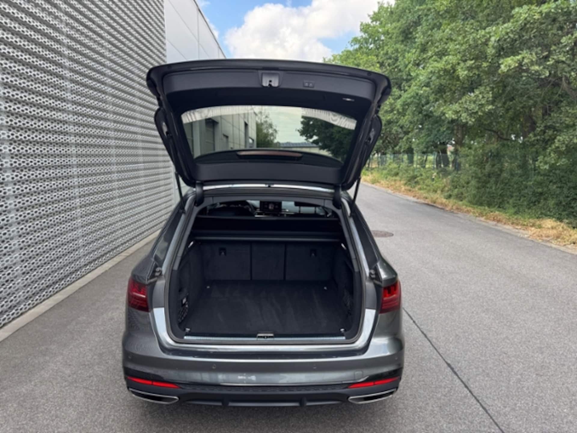 Audi A4 Avant S line