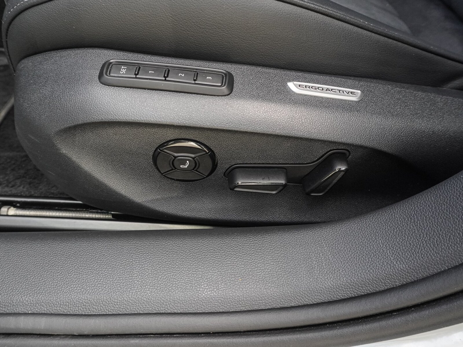Volkswagen Passat – Bild 15
