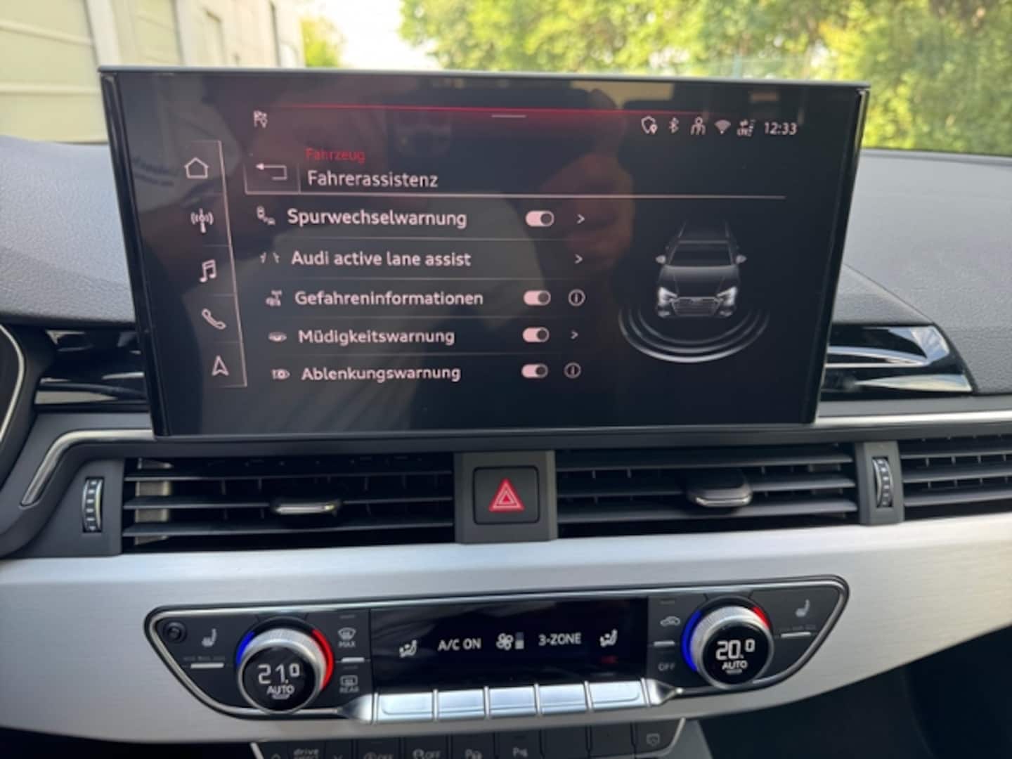 Bild über Audi A4 Avant S line 40 TFSI quattro S tronic - für weitere Informationen kontaktieren Sie den Audi Partner
