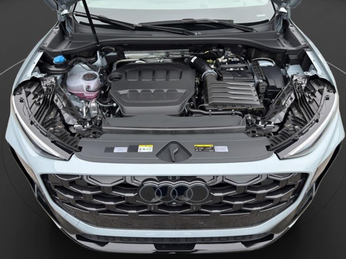 Bild über Audi Q3 SUV TFSI quattro 195 kW S tronic - für weitere Informationen kontaktieren Sie den Audi Partner