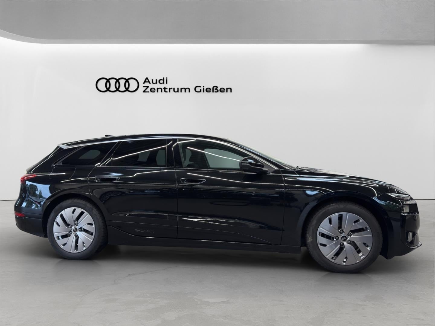 Bild über Audi A6 Avant e-tron e-tron - für weitere Informationen kontaktieren Sie den Audi Partner