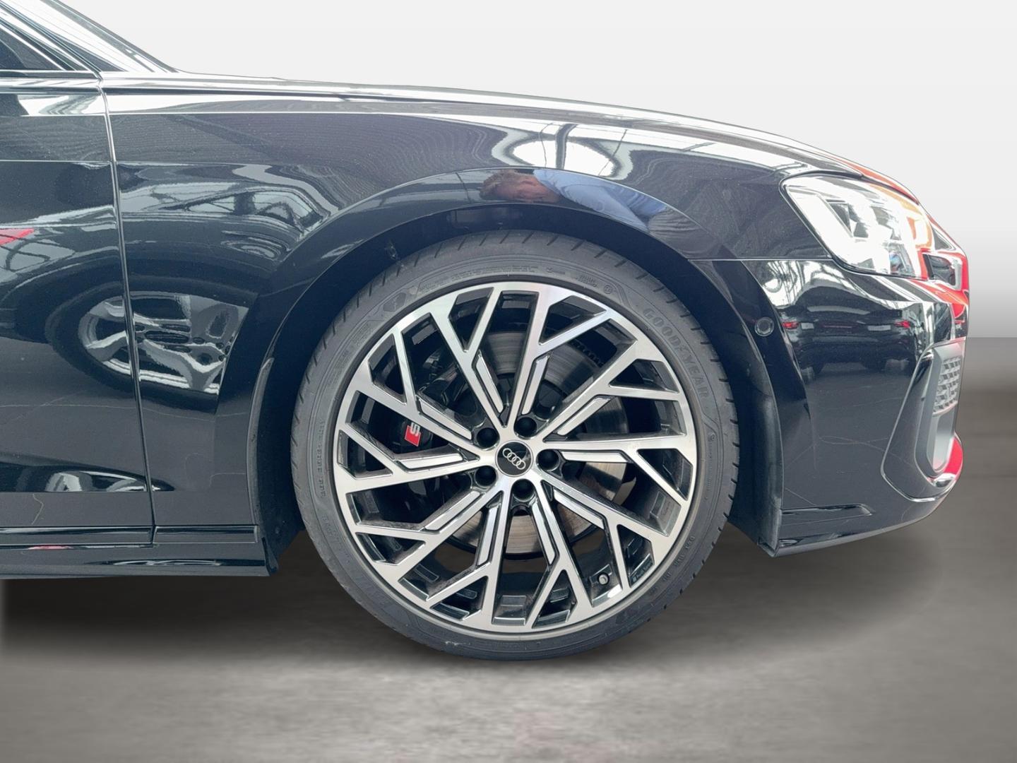 Image about Audi S8 S8 TFSI 420(571) kW(PS) tiptronic