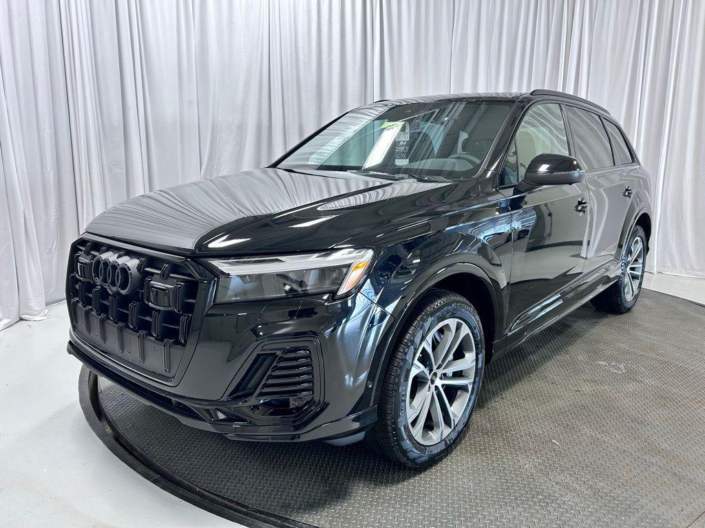 2026 Audi Q7 45 Premium Plus quattro Tiptronic's photo