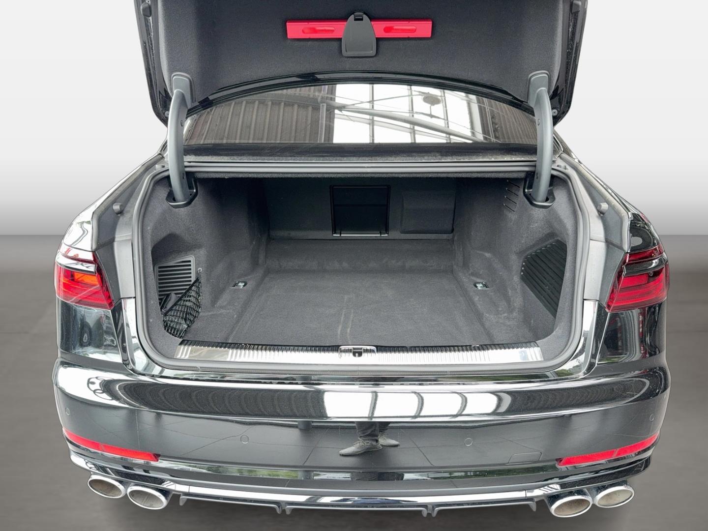 Image about Audi S8 S8 TFSI 420(571) kW(PS) tiptronic