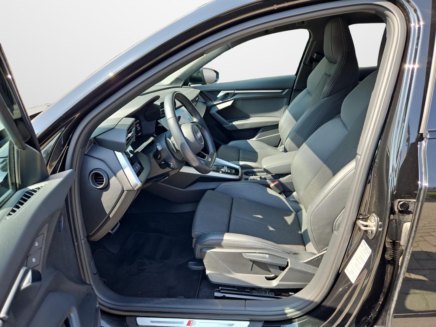 Image about Audi S3 Limousine TFSI quattro S tronic