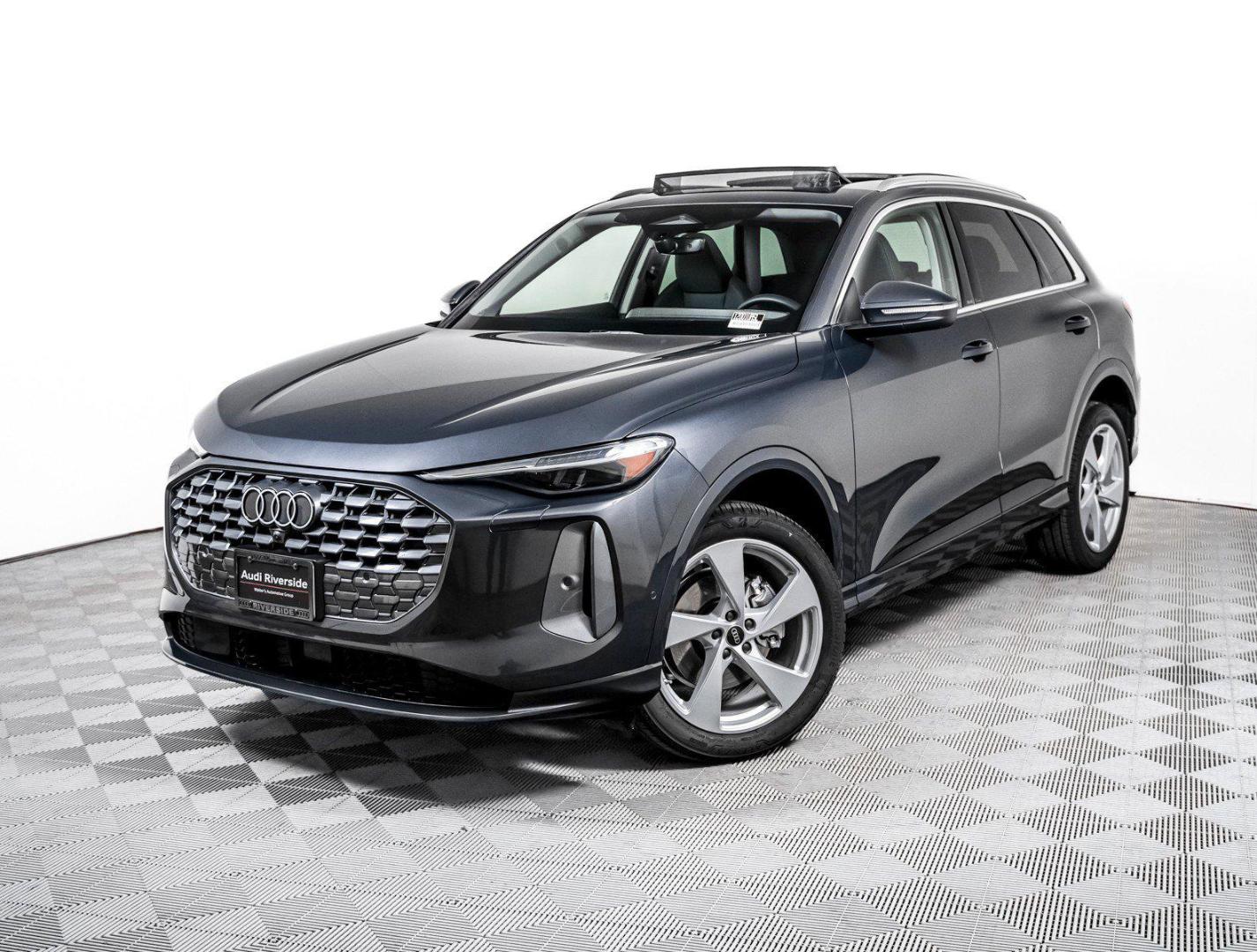2025 Audi Q5 40 Premium Plus's photo