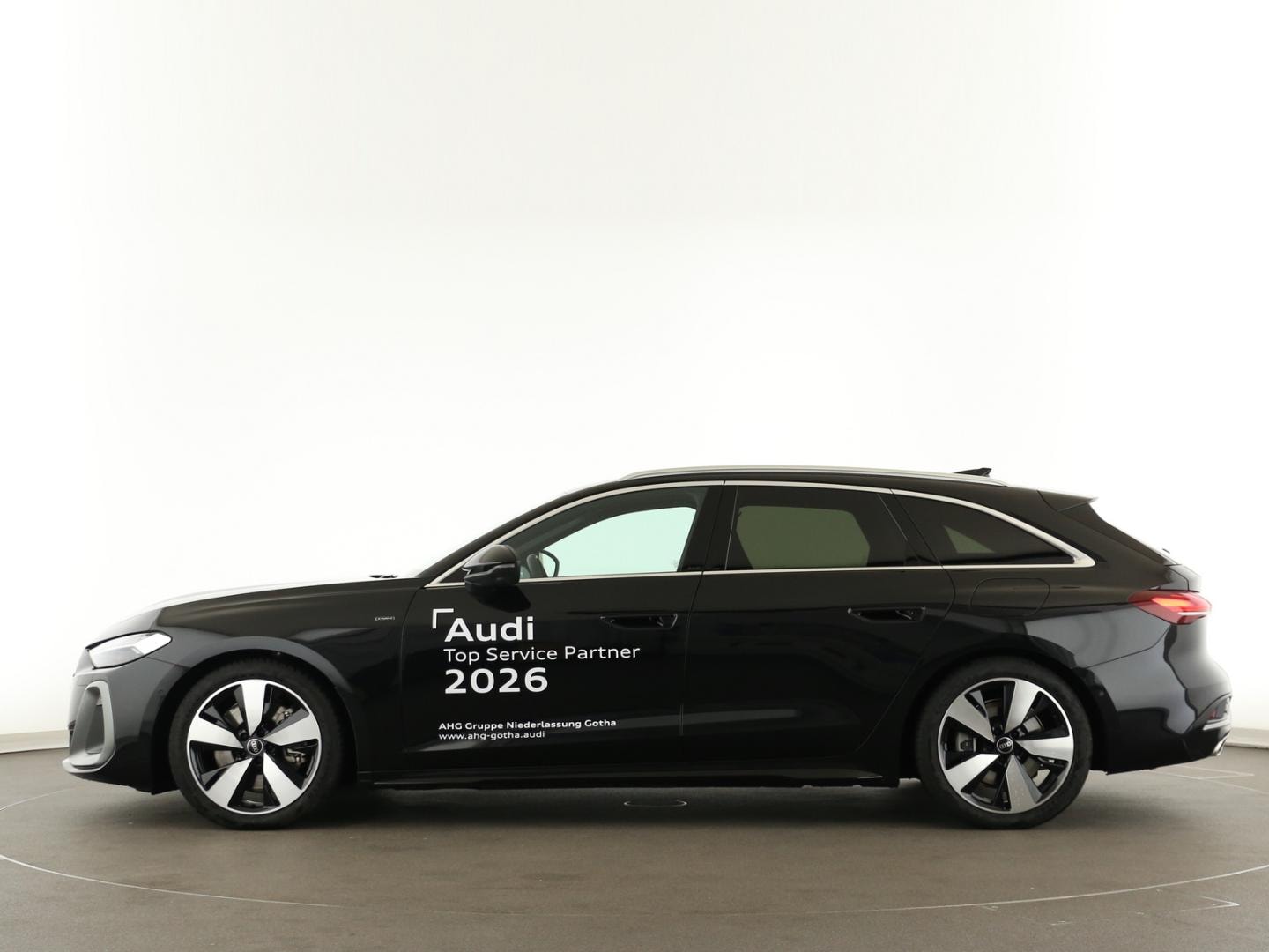 Bild über Audi A5 Avant e-hybrid e-hybrid quattro 220 kW S tronic - für weitere Informationen kontaktieren Sie den Audi Partner