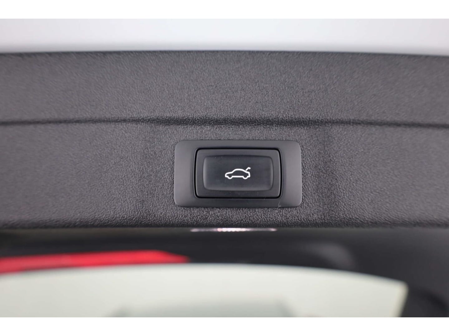 Bild über Audi A5 Avant TDI 150 kW S tronic - für weitere Informationen kontaktieren Sie den Audi Partner