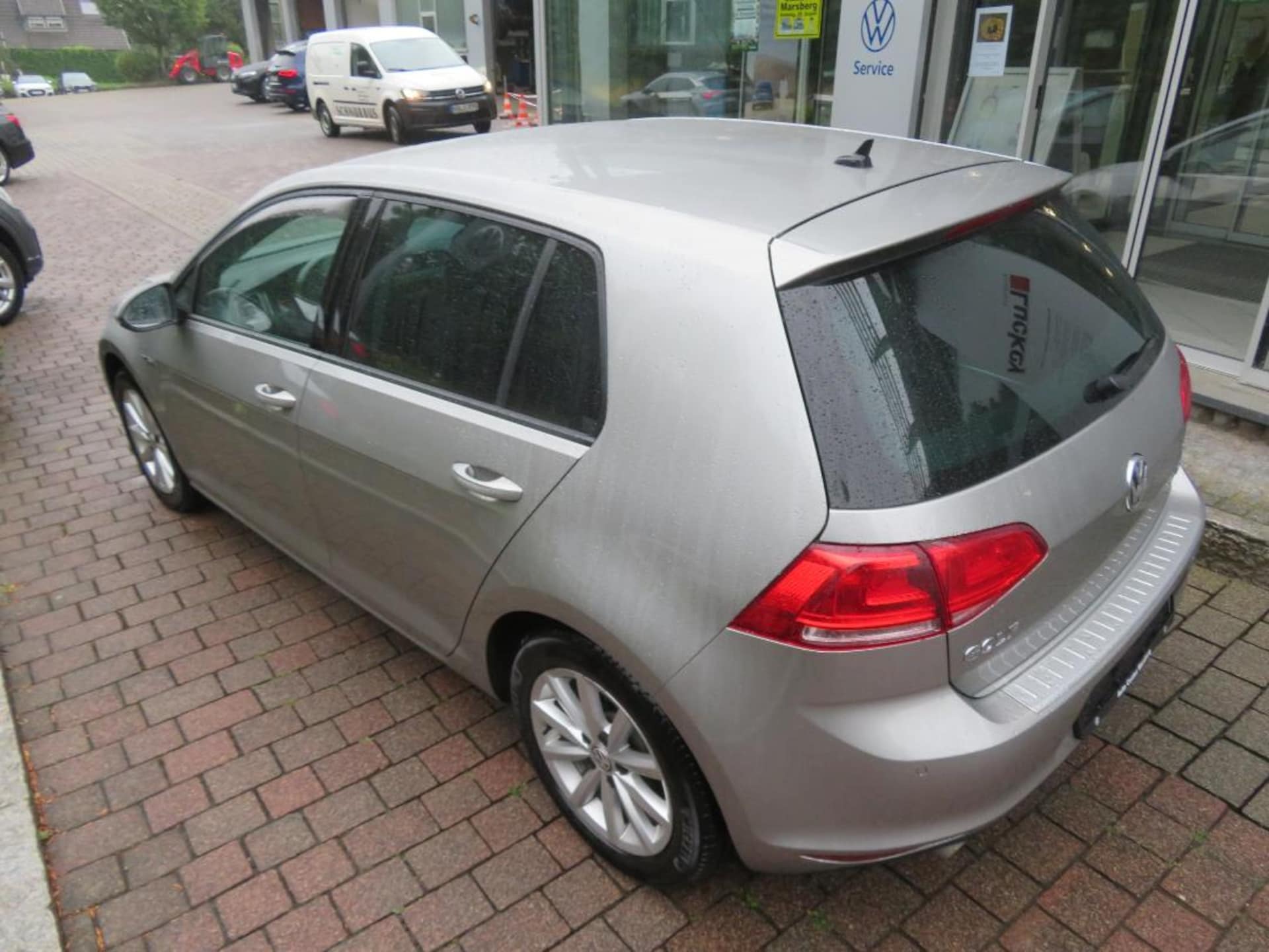 Volkswagen Golf LOUNGE