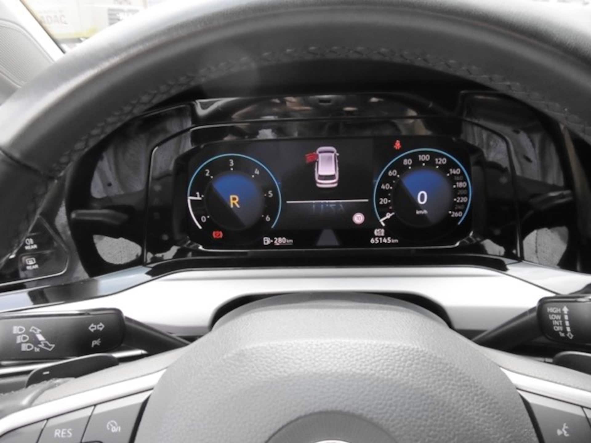 Volkswagen Golf Variant Life
