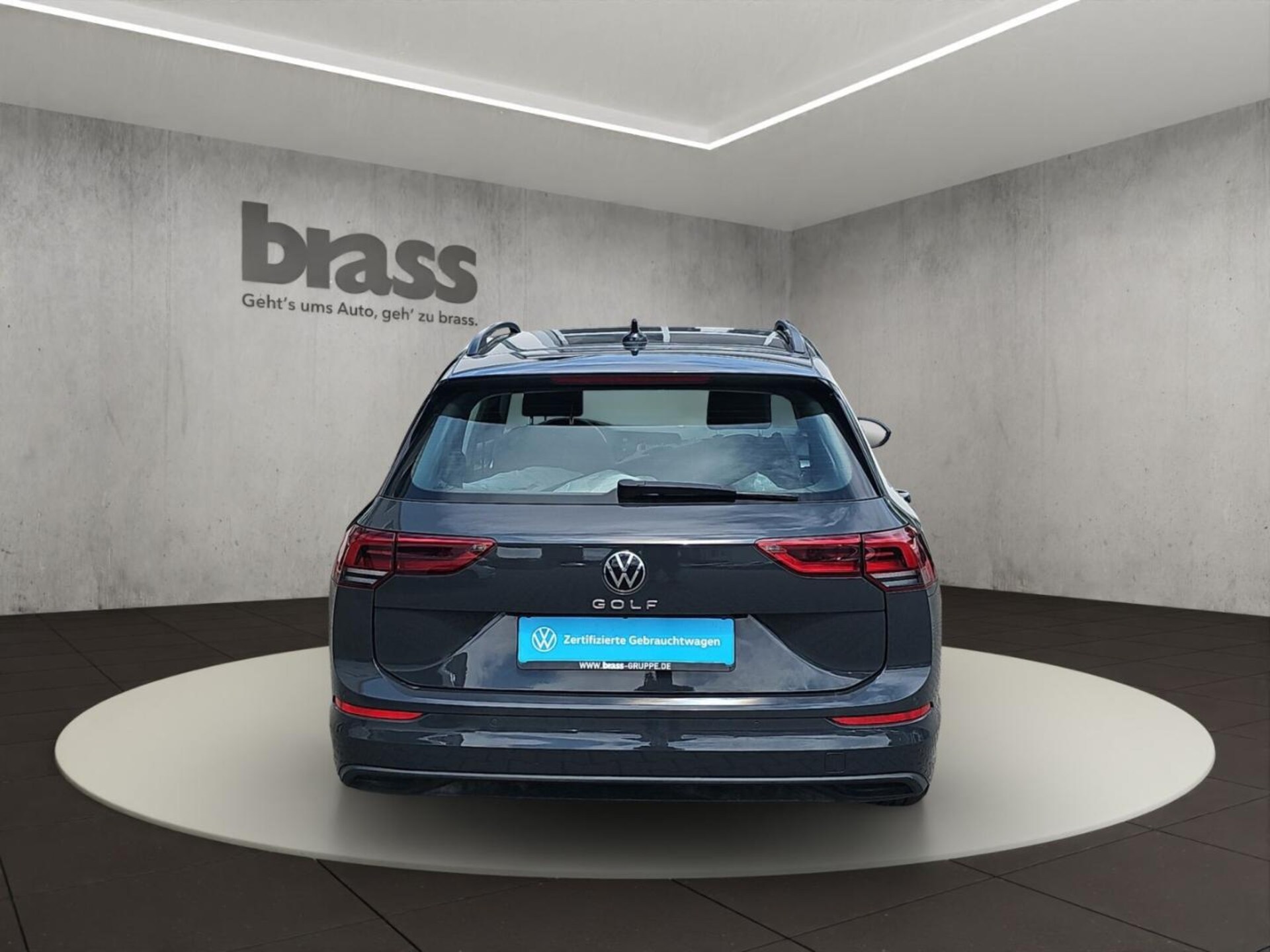 Volkswagen Golf Variant Life