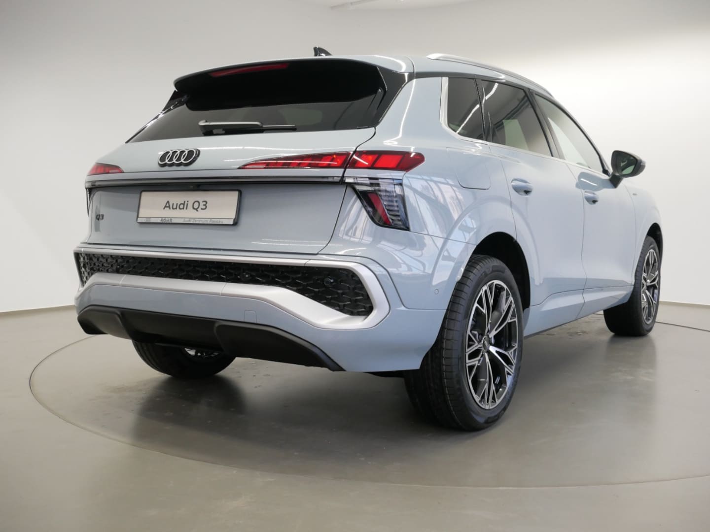 Bild über Audi Q3 SUV e-hybrid e-hybrid 200 kW S tronic - für weitere Informationen kontaktieren Sie den Audi Partner