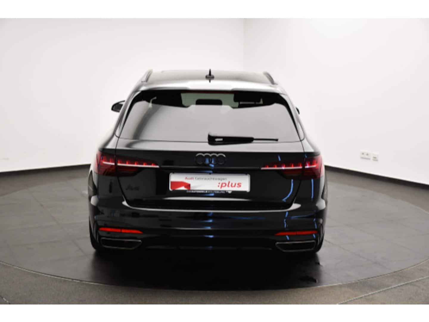 Bild über Audi A4 Avant S line 40 TFSI S tronic - für weitere Informationen kontaktieren Sie den Audi Partner