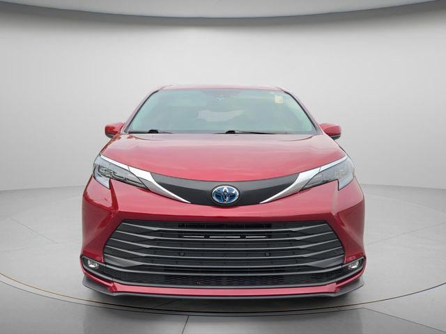 2025 Toyota Sienna