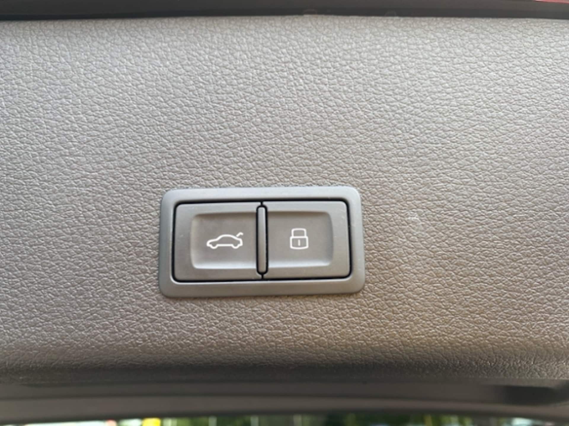 Audi e-tron S line