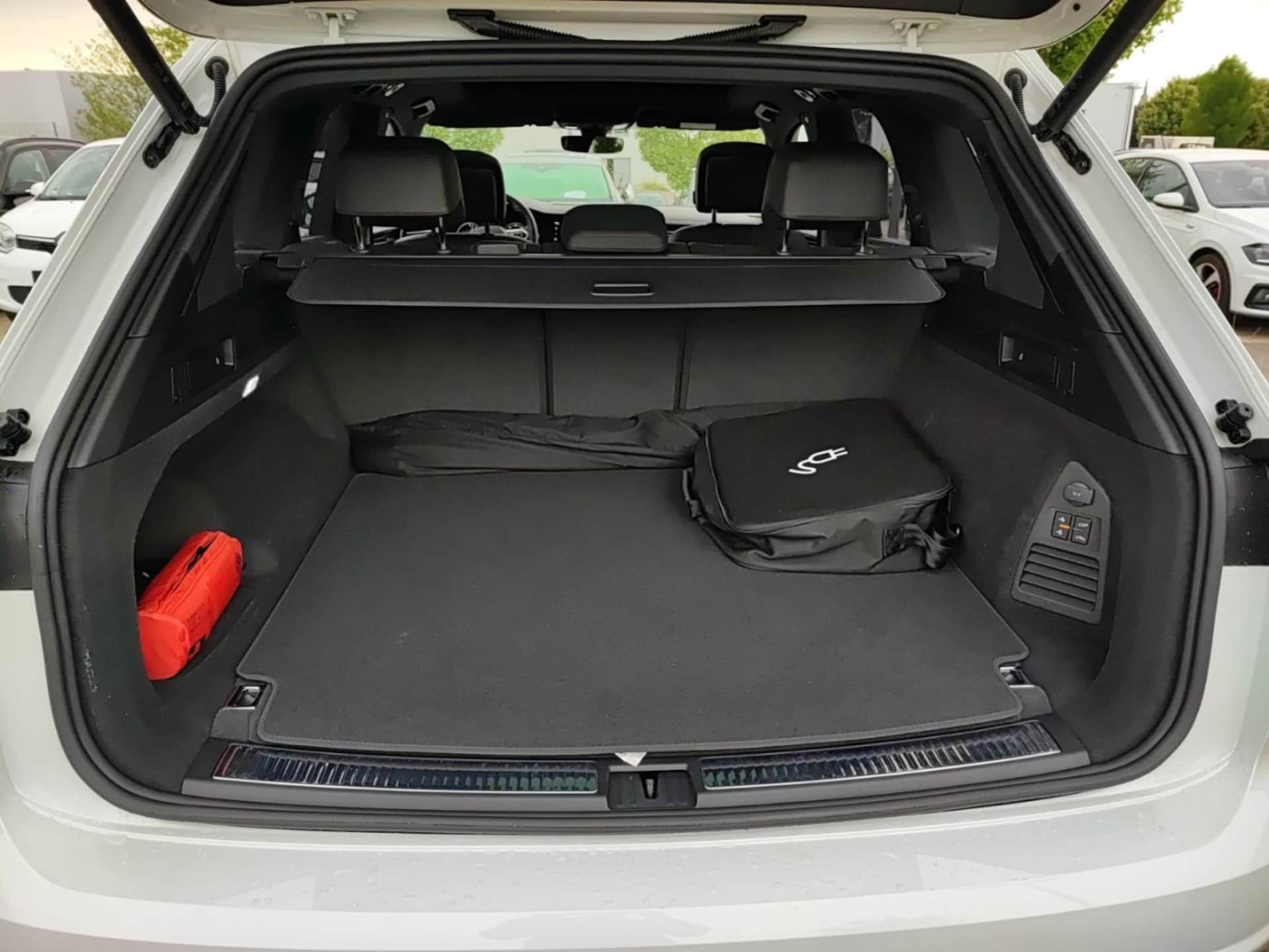 Volkswagen Touareg R