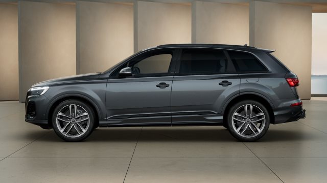 Image about Audi Q7 SUV TFSI e S line 55 TFSI e quattro tiptronic