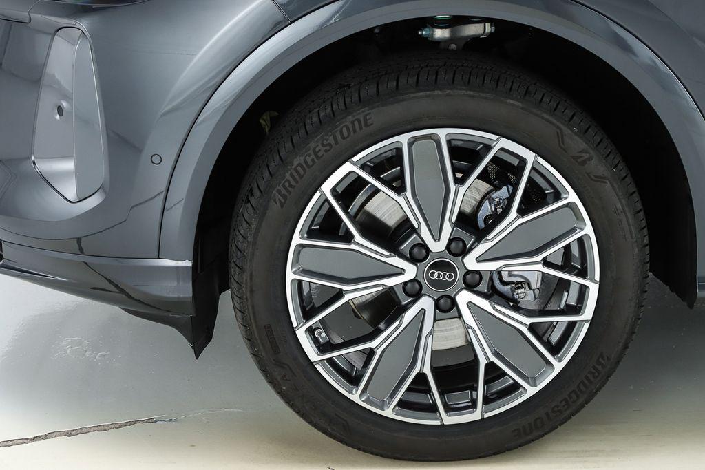 2025 Audi Q5 Premium Plus - Photo 9