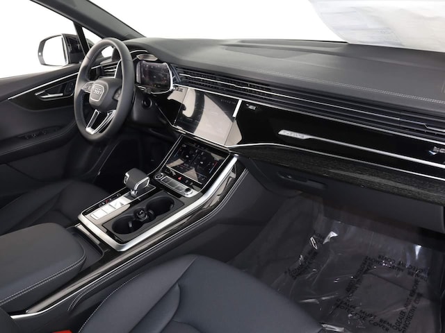 2025 Audi Q7 Premium Plus - Photo 13