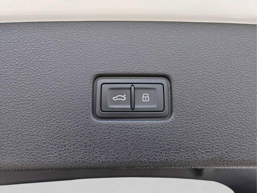 2023 Audi Q8 Premium Plus - Photo 36