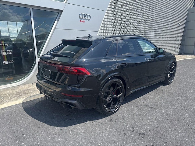 2026 Audi RS Q8 SUV performance