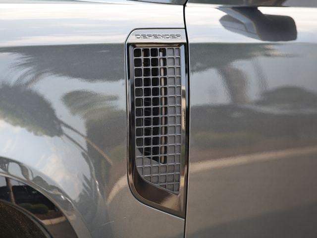 2025 Land Rover Defender