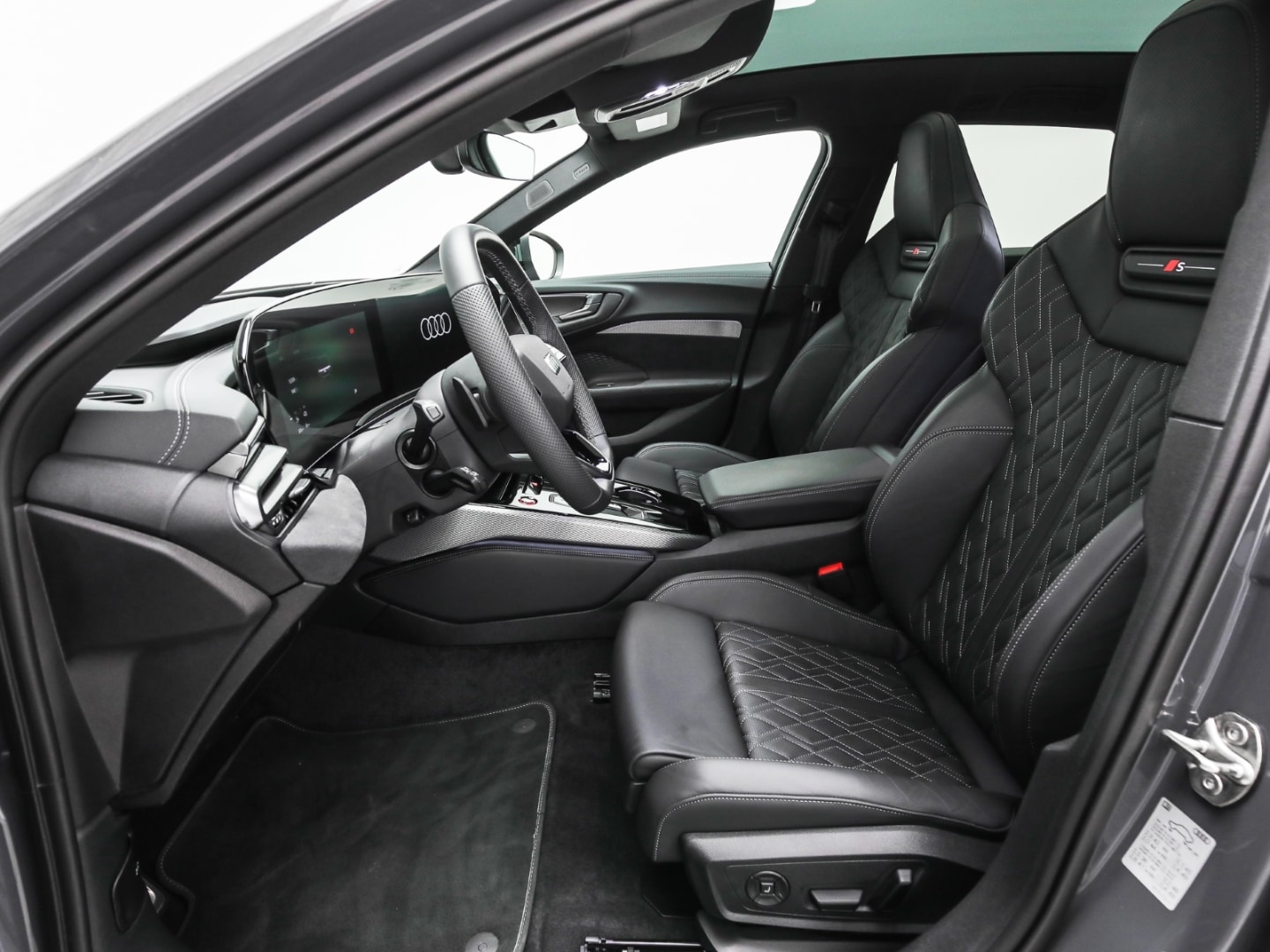 Bild über Audi A5 Avant e-hybrid e-hybrid quattro 270 kW S tronic - für weitere Informationen kontaktieren Sie den Audi Partner