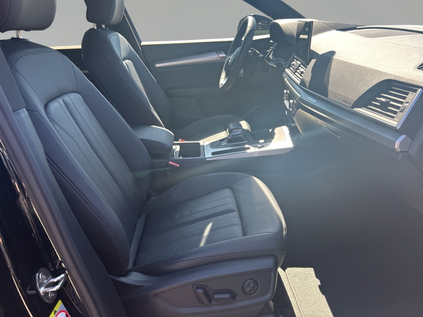 Bild über Audi Q5 Sportback 50 TDI quattro tiptronic - für weitere Informationen kontaktieren Sie den Audi Partner