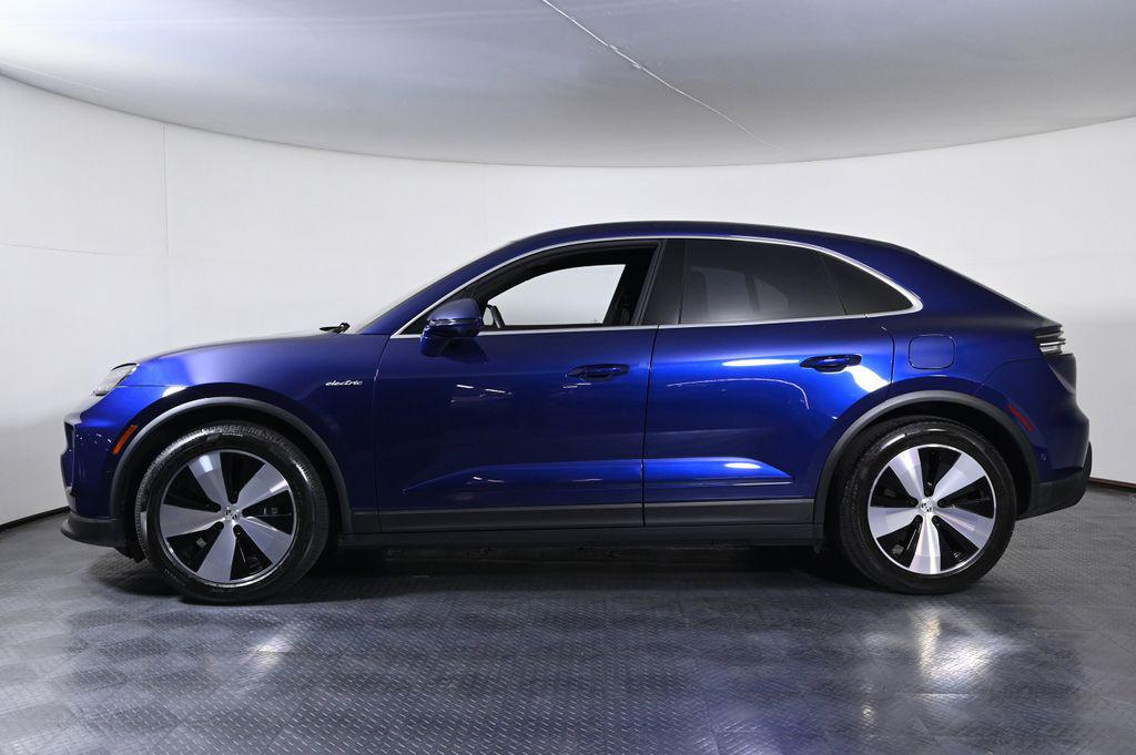 Used 2024 Porsche Macan Base with VIN WP1AA2XA7RL001357 for sale in Coral Gables, FL