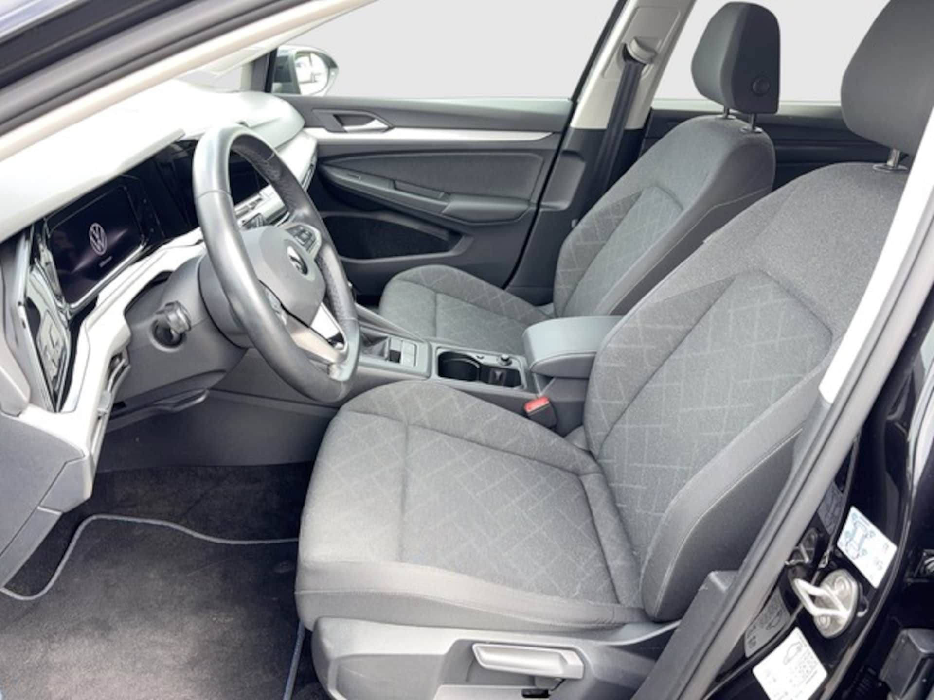 Volkswagen Golf Life
