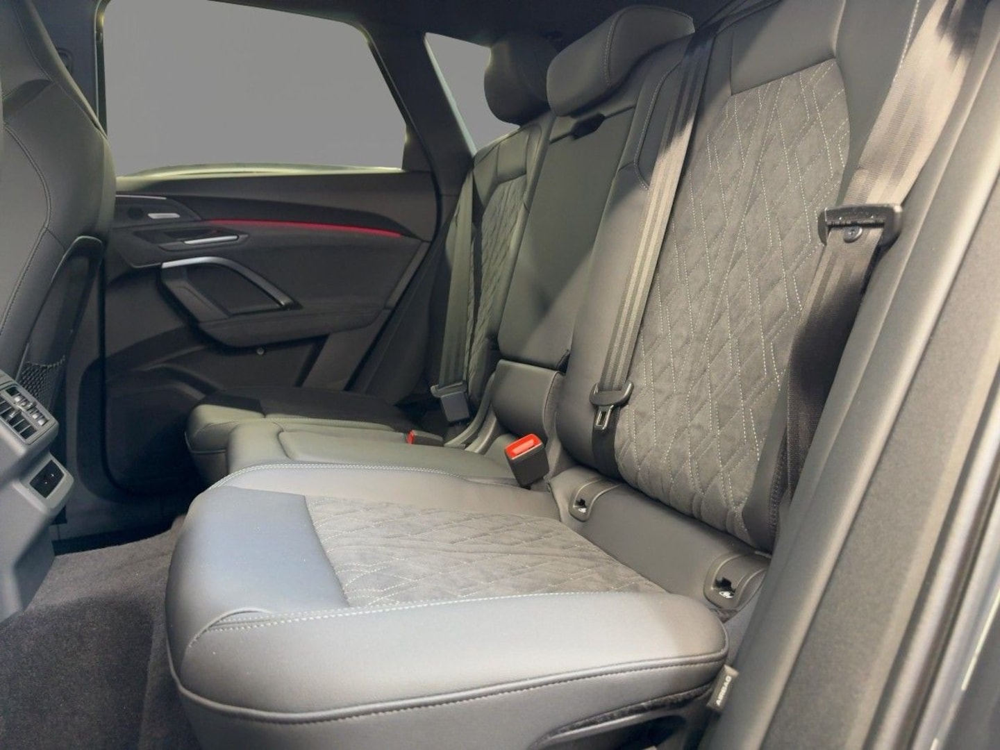 Bild über Audi Q5 SUV e-hybrid e-hybrid quattro 220 kW S tronic - für weitere Informationen kontaktieren Sie den Audi Partner