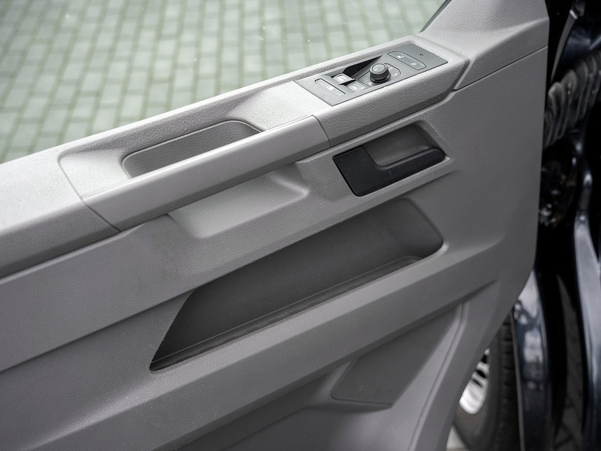 Volkswagen T6.1 Transporter Kasten langer Radstand