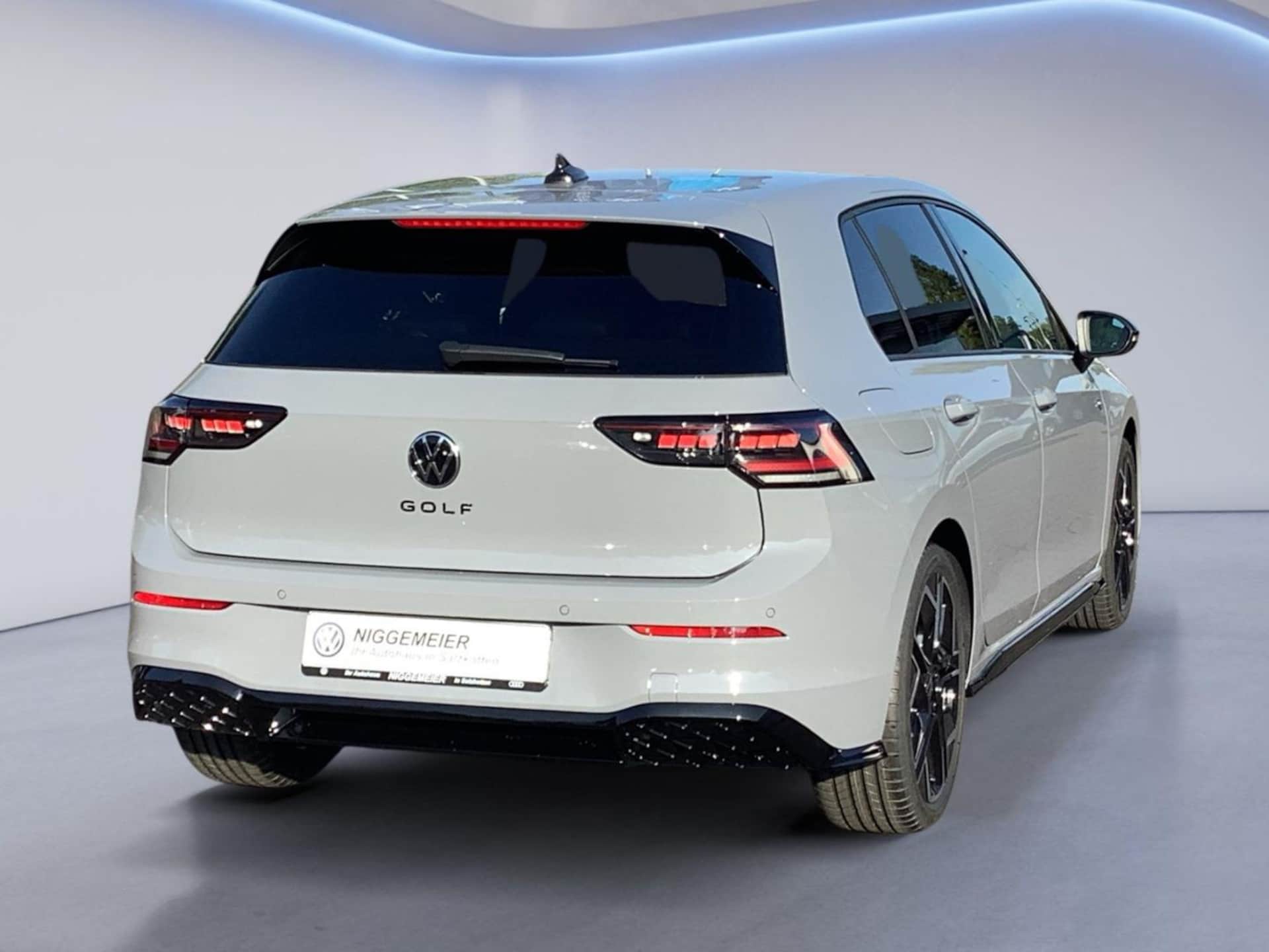 Volkswagen Golf R-Line